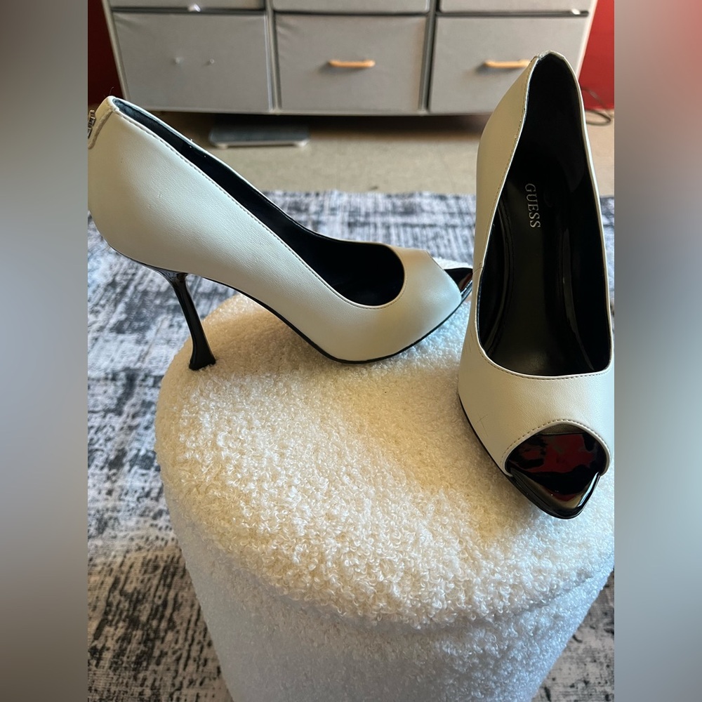 GUESS Black and Cream Peep Toe Heels